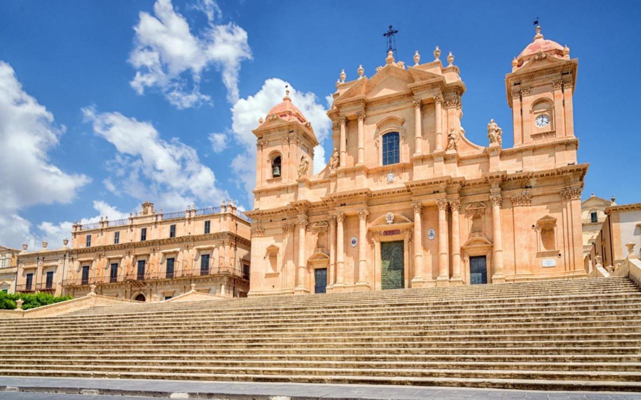 Casa Vacanza Il Ciliegio 노토 외부 사진